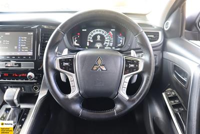 2023 Mitsubishi Pajero Sport - Thumbnail