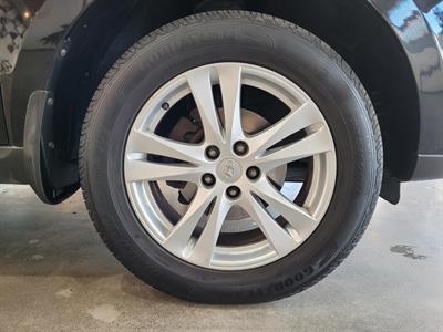 2011 Hyundai Santa Fe - Thumbnail