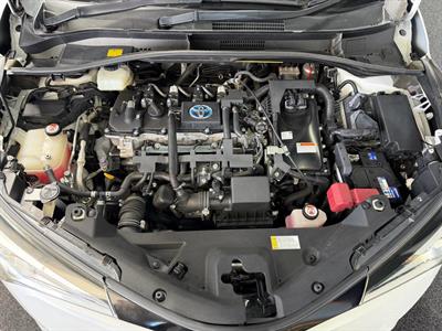 2017 Toyota C-HR - Thumbnail