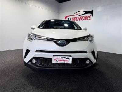 2017 Toyota C-HR - Thumbnail