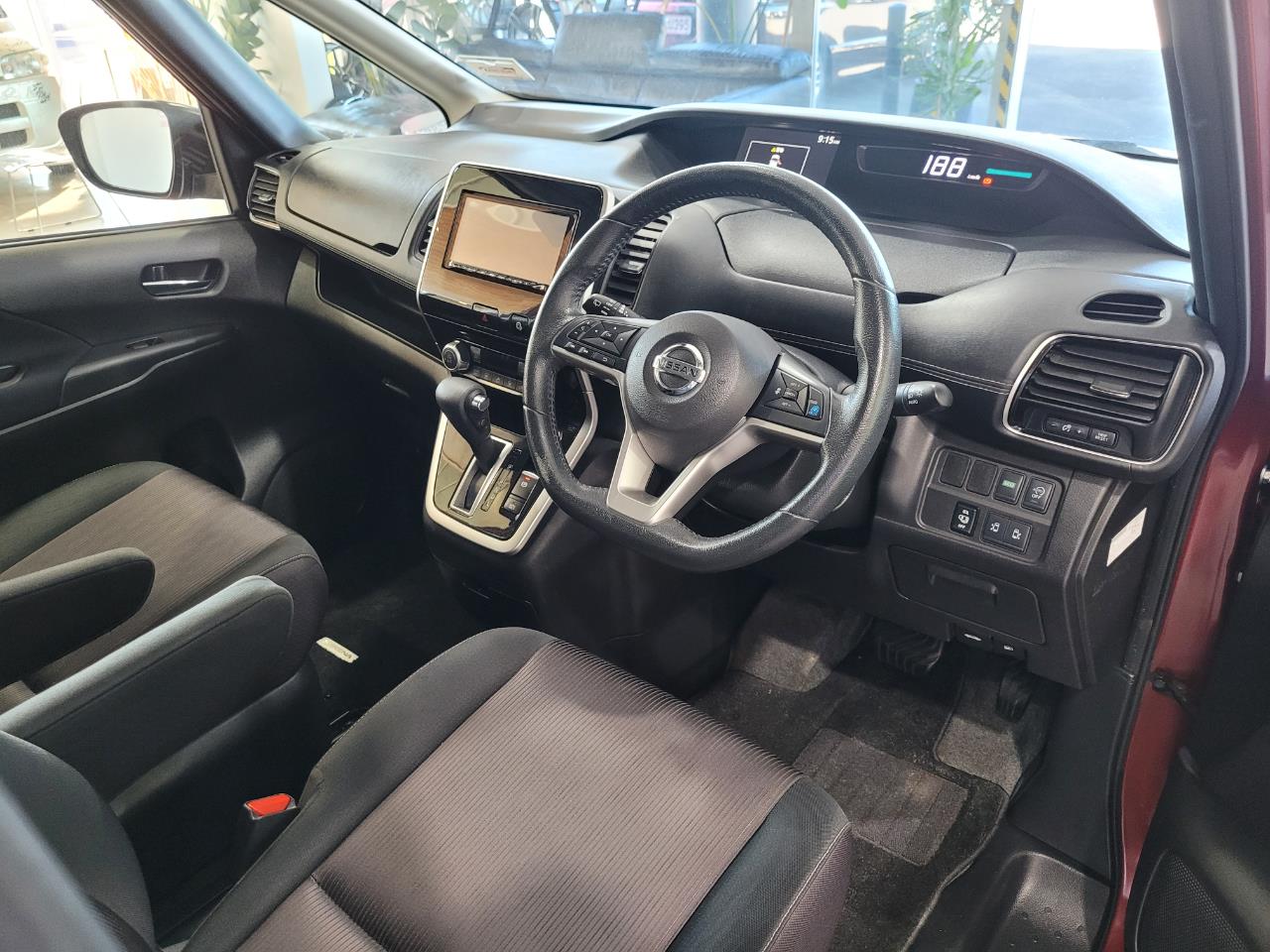 2017 Nissan Serena