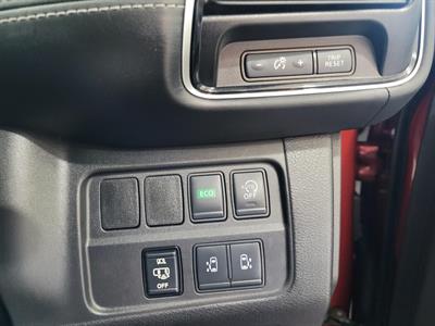 2017 Nissan Serena - Thumbnail