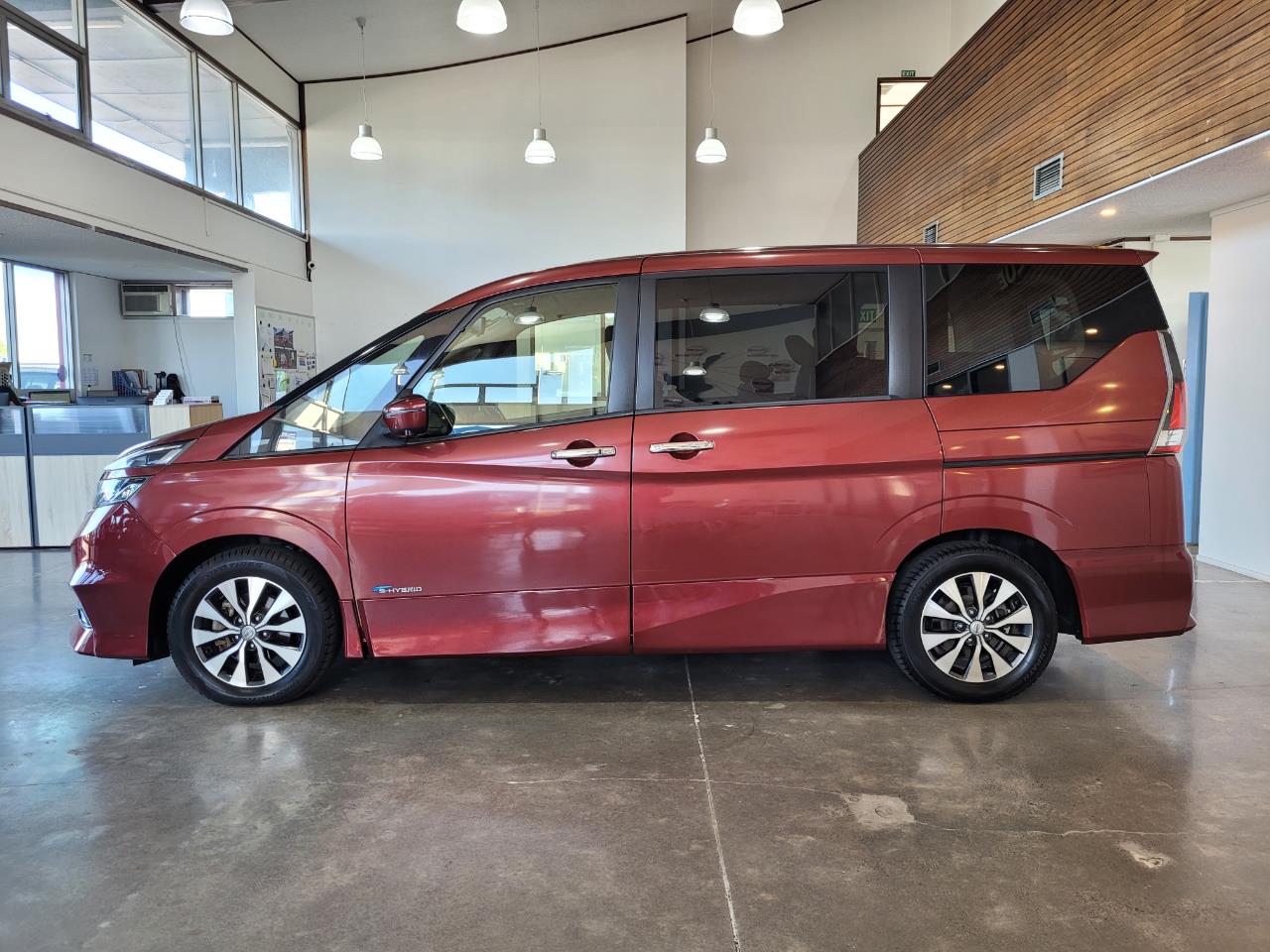2017 Nissan Serena