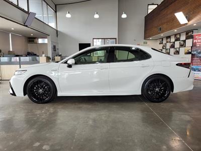 2022 Toyota Camry - Thumbnail