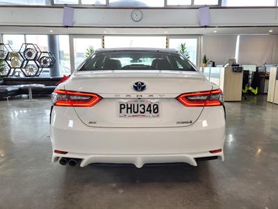 2022 Toyota Camry - Thumbnail