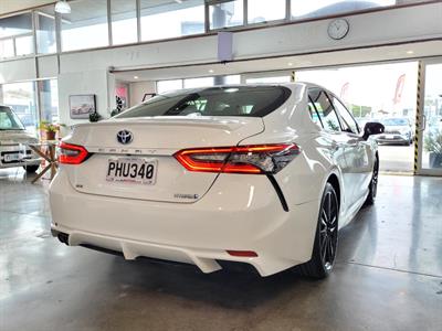 2022 Toyota Camry - Thumbnail