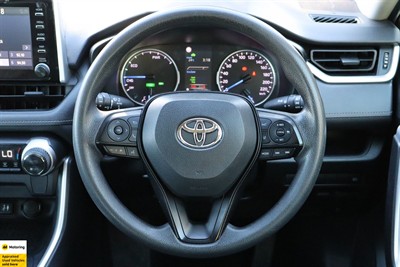 2019 Toyota RAV4 - Thumbnail