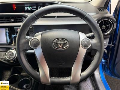 2015 Toyota Aqua - Thumbnail