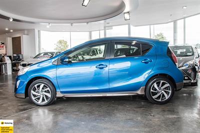2015 Toyota Aqua - Thumbnail