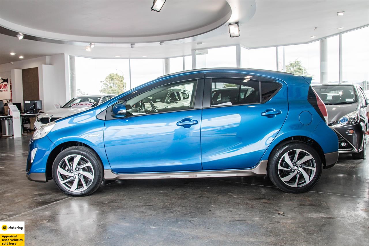 2015 Toyota Aqua