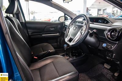 2015 Toyota Aqua - Thumbnail
