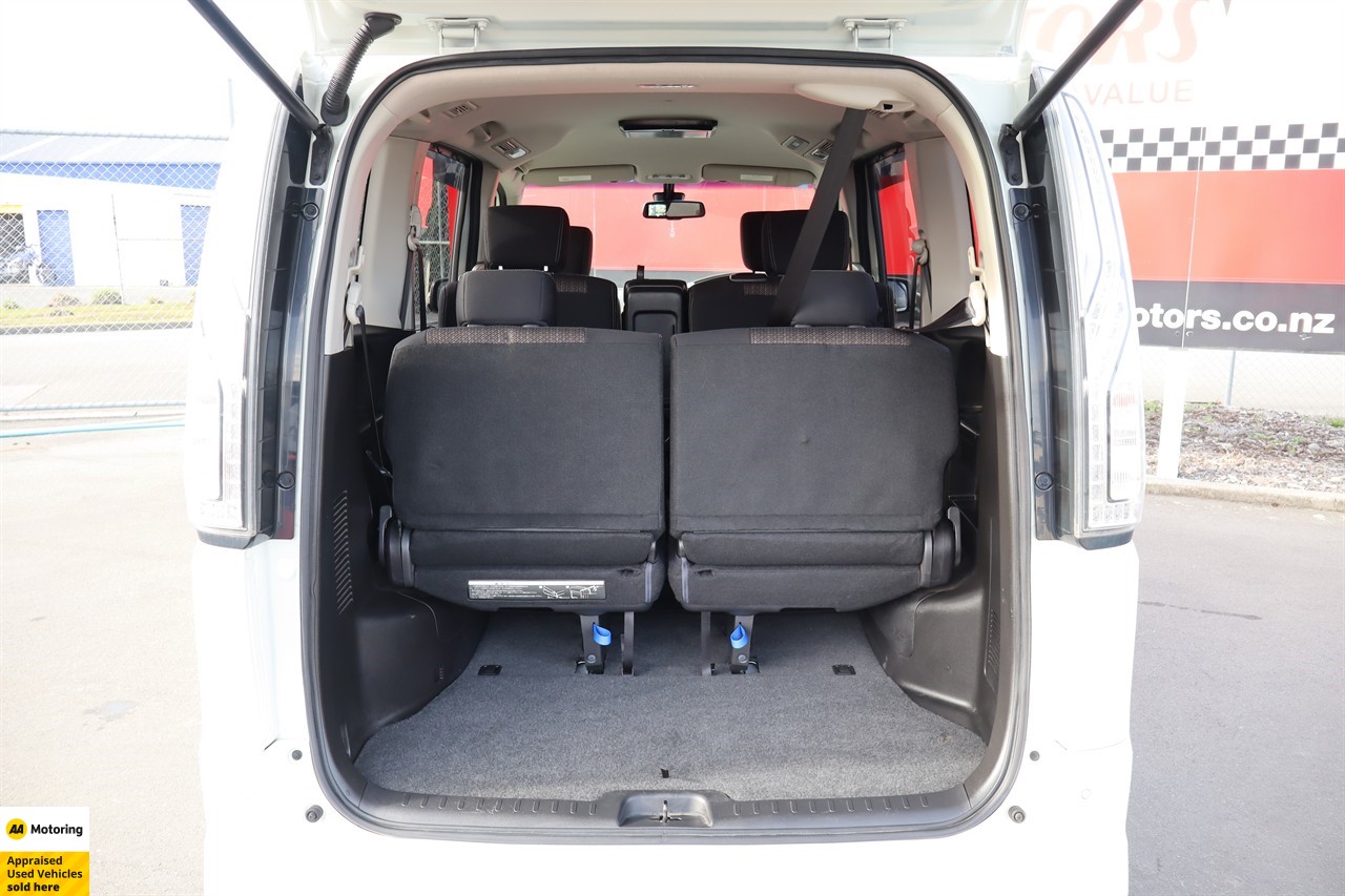 2015 Nissan Serena