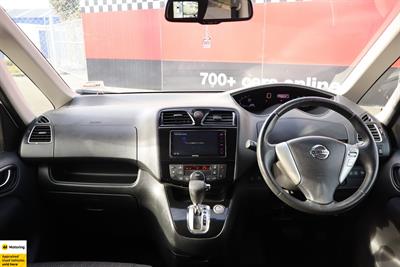 2015 Nissan Serena - Thumbnail