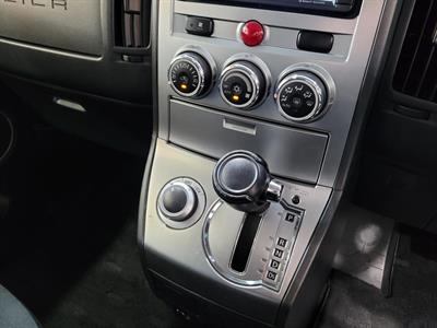2014 Mitsubishi Delica - Thumbnail