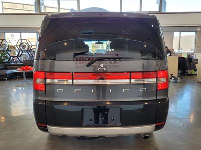 2014 Mitsubishi Delica - Thumbnail