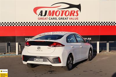 2022 Hyundai IONIQ - Thumbnail
