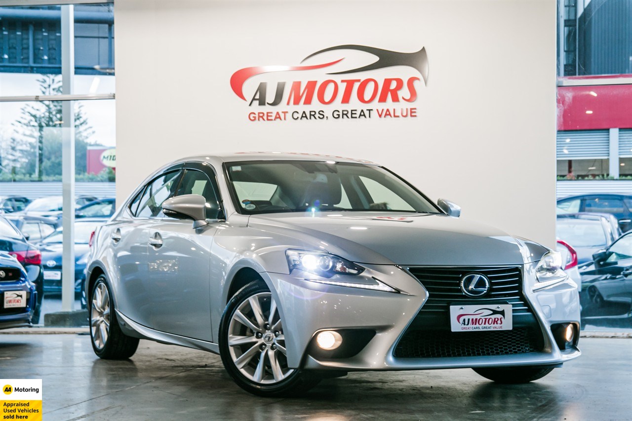 2013 Lexus IS 4D