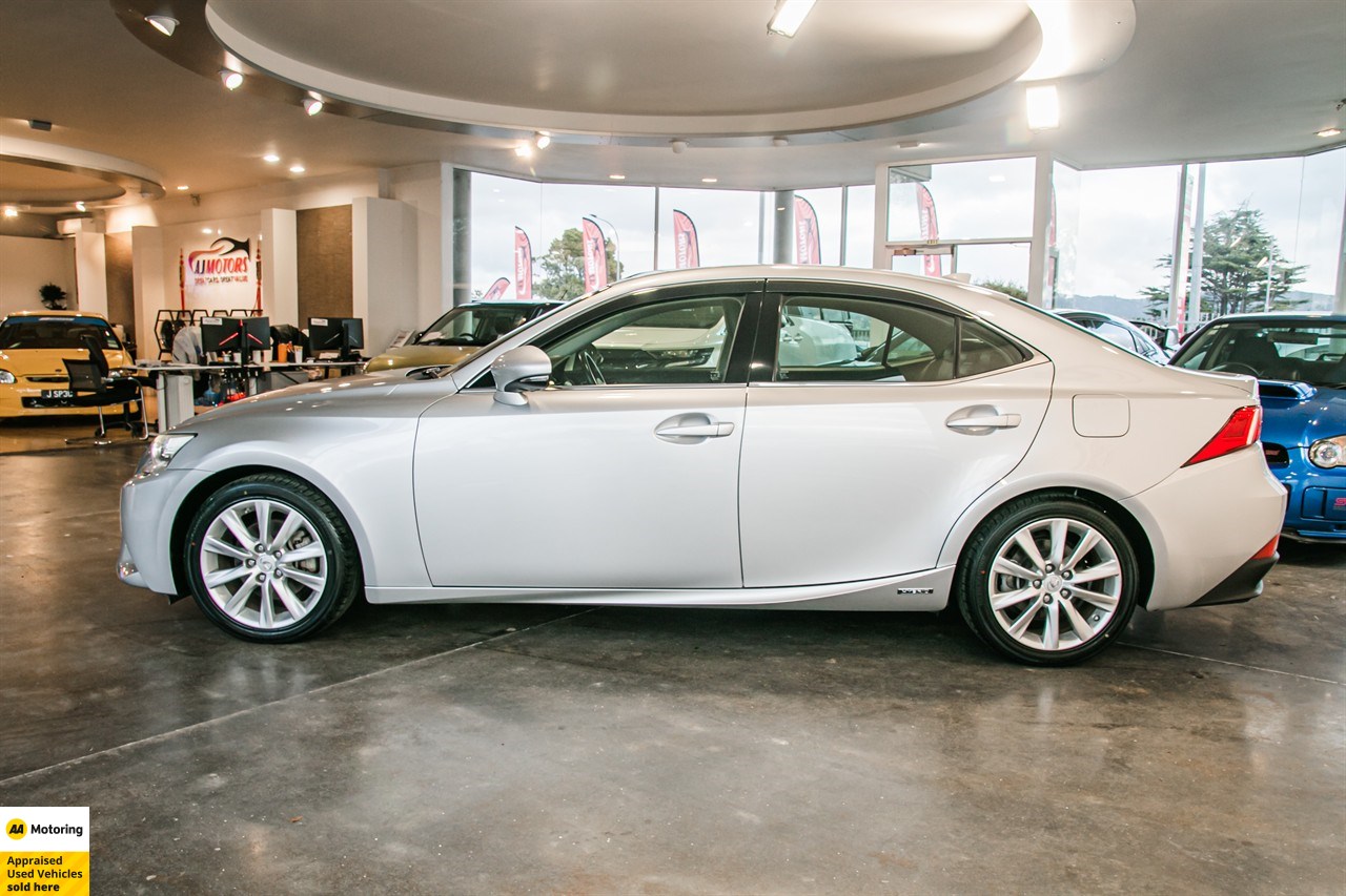 2013 Lexus IS 4D