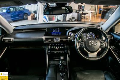 2013 Lexus IS 4D - Thumbnail