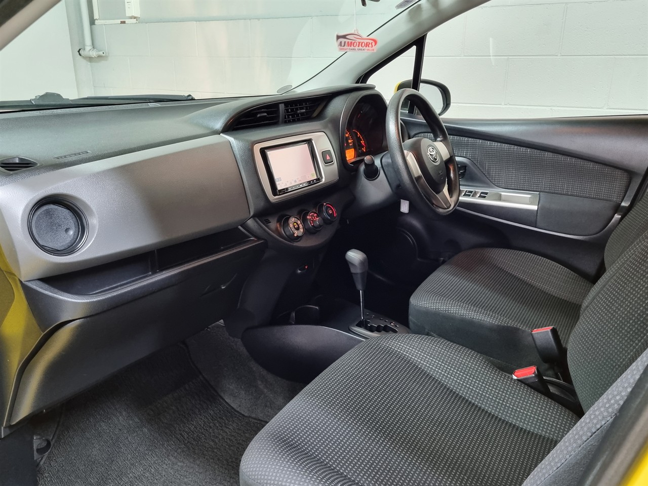 2014 Toyota Vitz