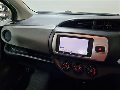 2014 Toyota Vitz - Thumbnail