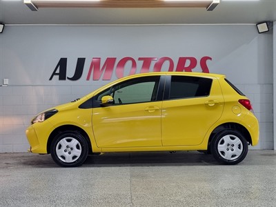 2014 Toyota Vitz - Thumbnail
