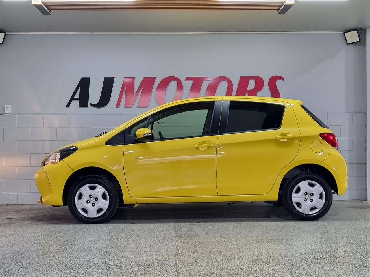 2014 Toyota Vitz