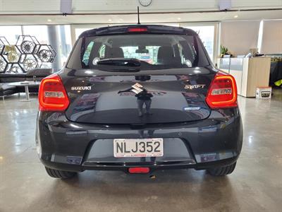 2021 Suzuki Swift - Thumbnail