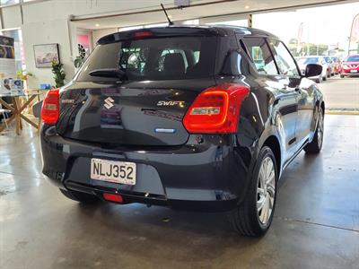 2021 Suzuki Swift - Thumbnail