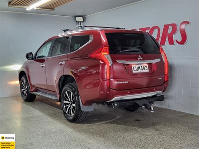 2019 Mitsubishi Pajero Sport - Thumbnail