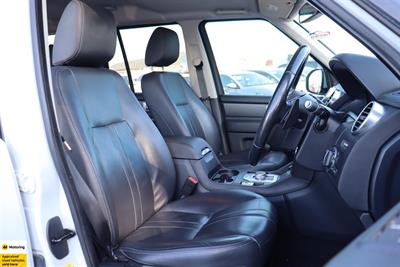 2016 Land Rover Discovery - Thumbnail