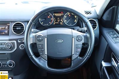 2016 Land Rover Discovery - Thumbnail