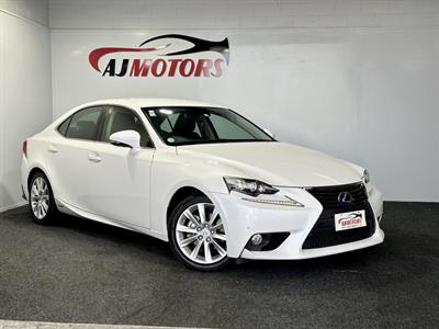 2013 Lexus IS 300h