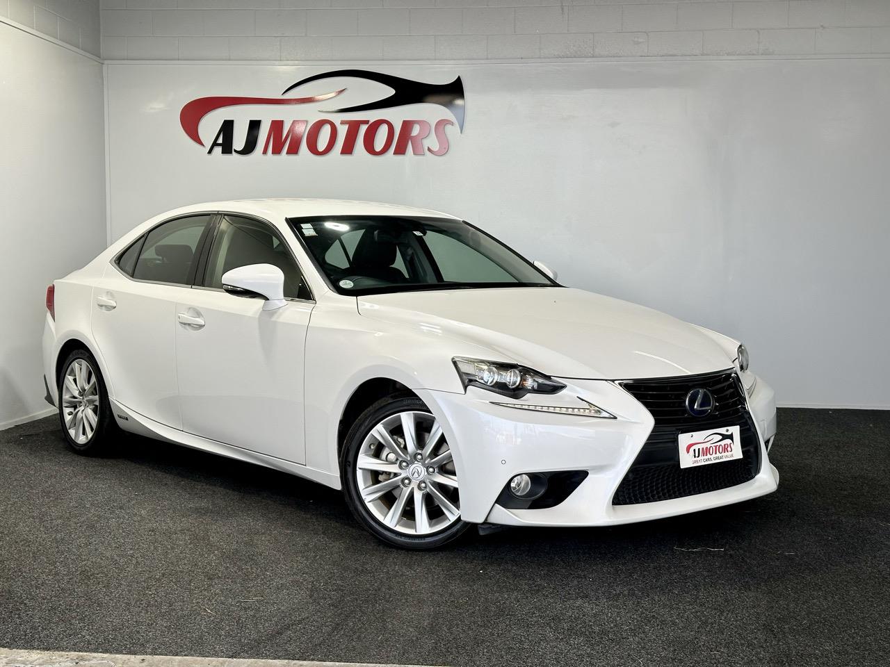 2013 Lexus IS 300h