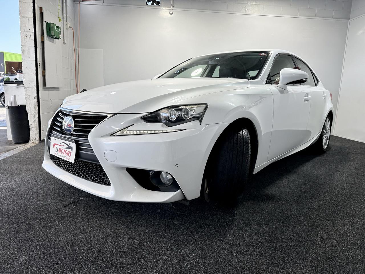 2013 Lexus IS 300h