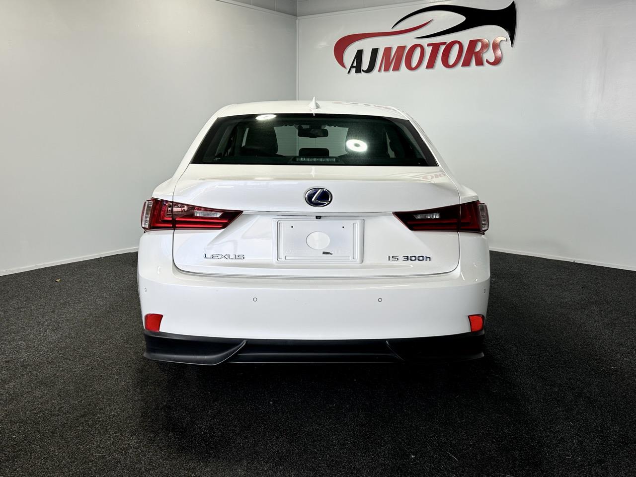 2013 Lexus IS 300h
