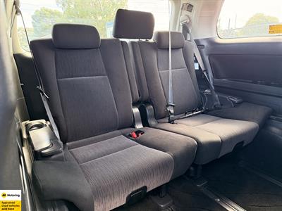 2012 Toyota Vellfire - Thumbnail