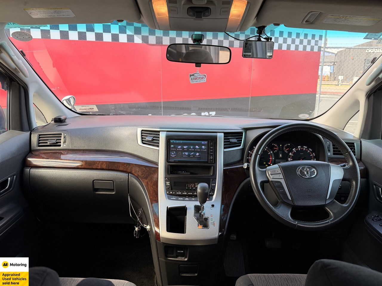2012 Toyota Vellfire