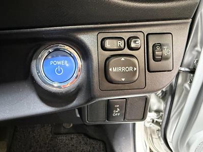 2012 Toyota Aqua - Thumbnail