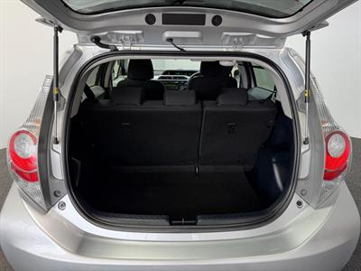 2012 Toyota Aqua - Thumbnail