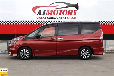 2017 Nissan Serena - Thumbnail