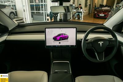 2024 Tesla Model Y - Thumbnail