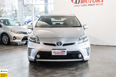 2014 Toyota Prius - Thumbnail