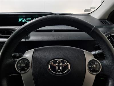 2013 Toyota Aqua - Thumbnail