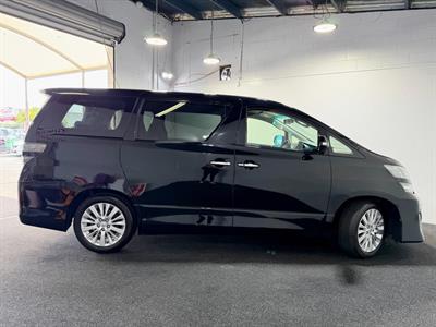 2012 Toyota Vellfire - Thumbnail
