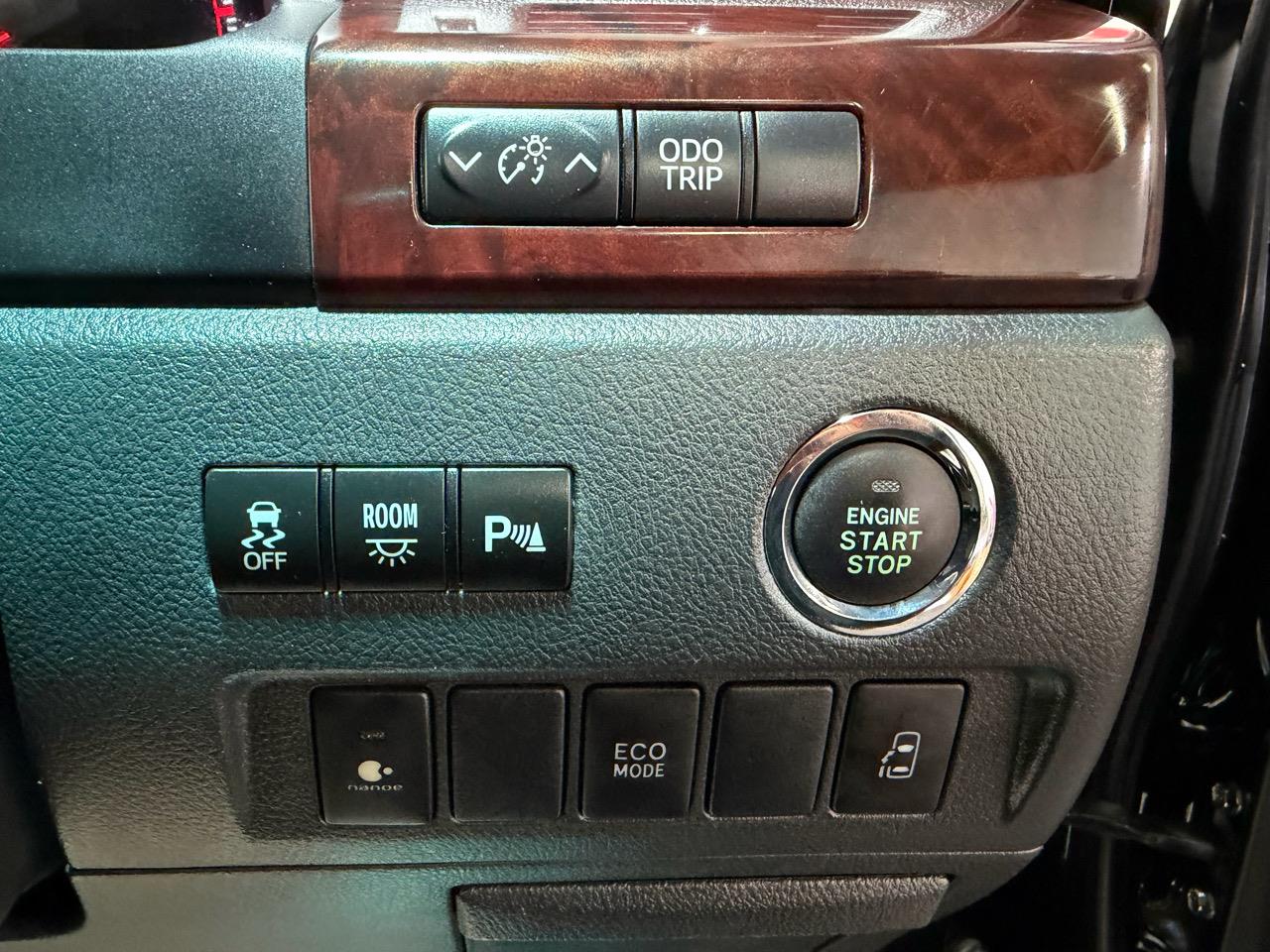 2012 Toyota Vellfire
