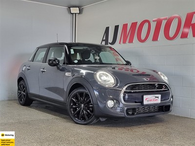 2017 Mini Cooper - Thumbnail