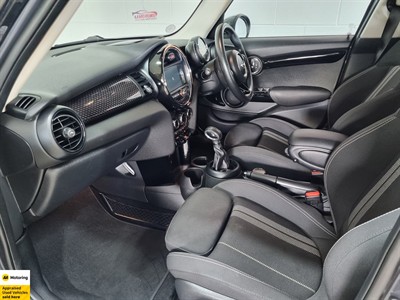 2017 Mini Cooper - Thumbnail