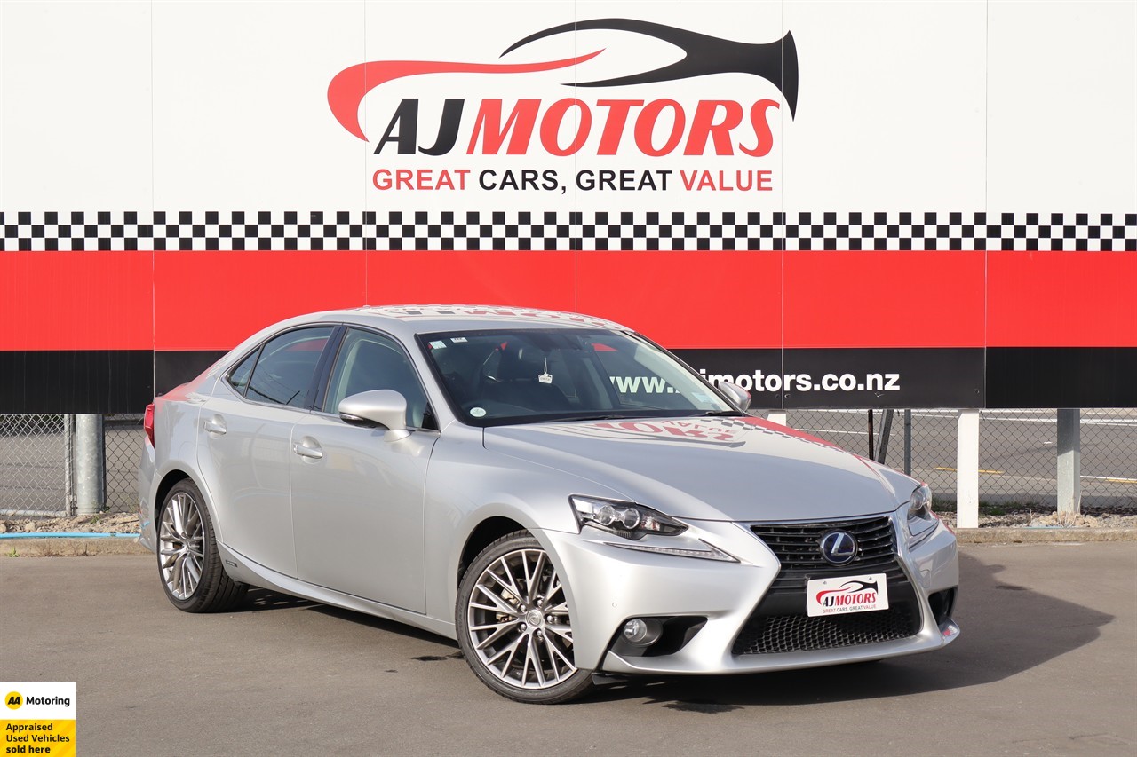 2014 Lexus IS 300h