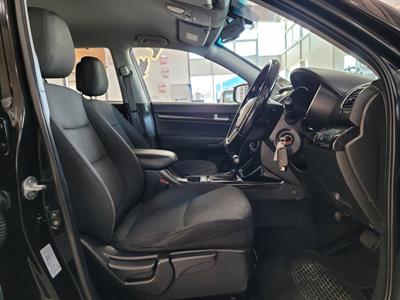 2013 Kia Sorento - Thumbnail